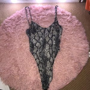 Fashiok nova snakeskin body suit
